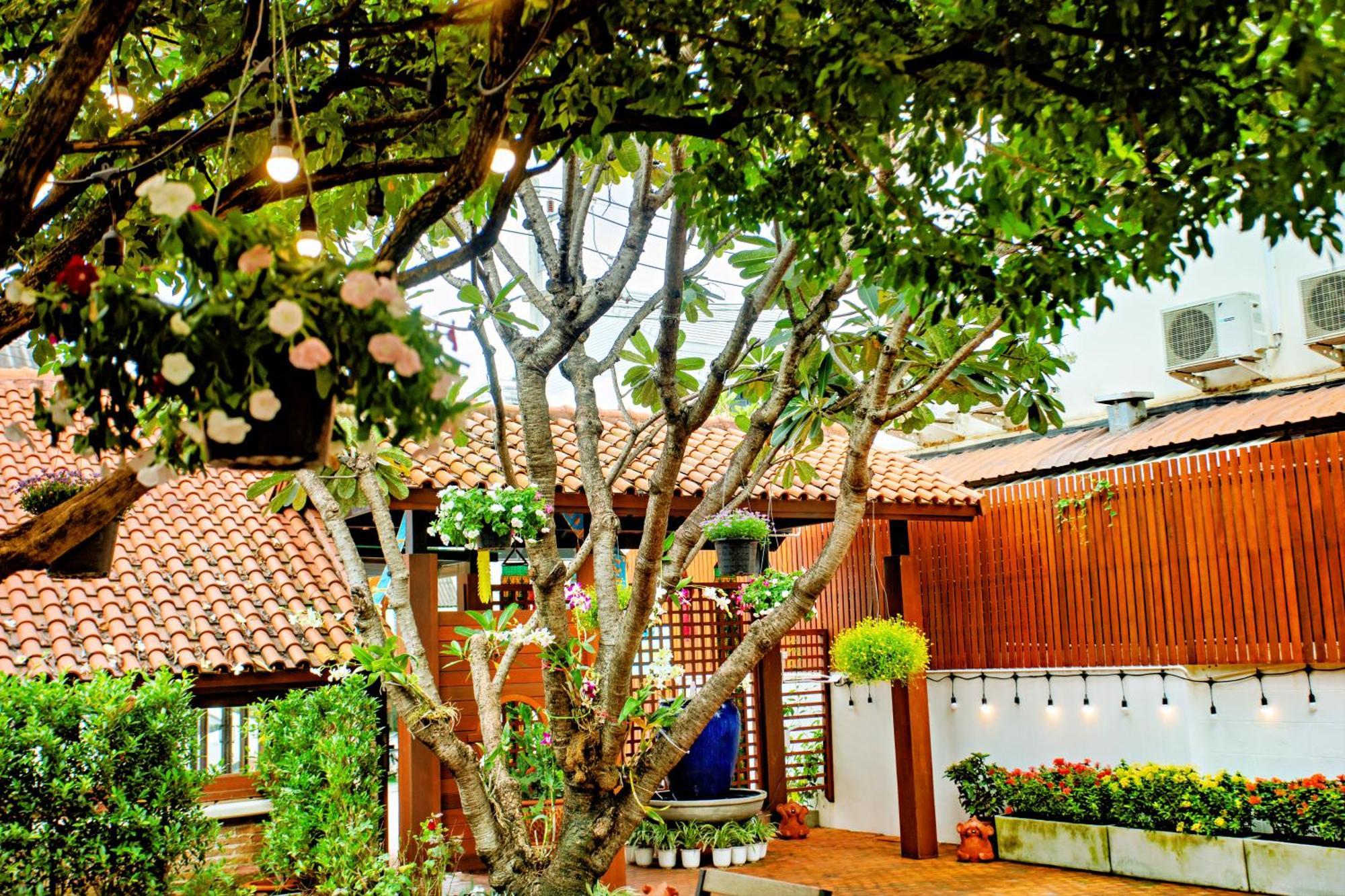 Art House Old City Chiang Mai Extérieur photo